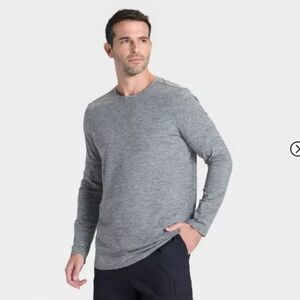 NWTs All in Motion Long Sleeve Seamless Top Men’s XL